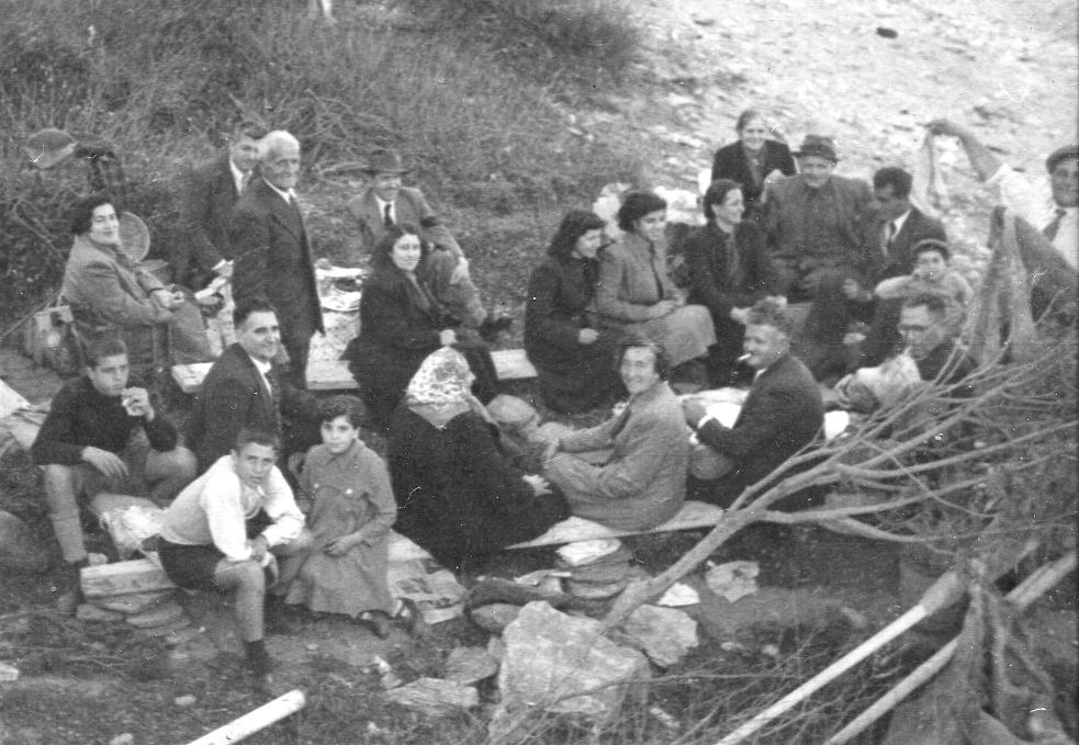 Tης Θεοτόκου στα Γιάλια, γύρω στο 1950